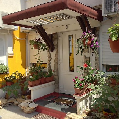 Guesthouse 7Even موستار المظهر الخارجي الصورة