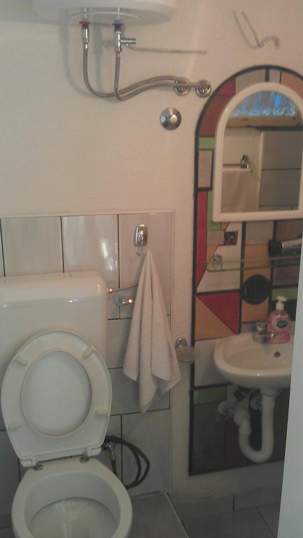 Guesthouse 7Even موستار الغرفة الصورة