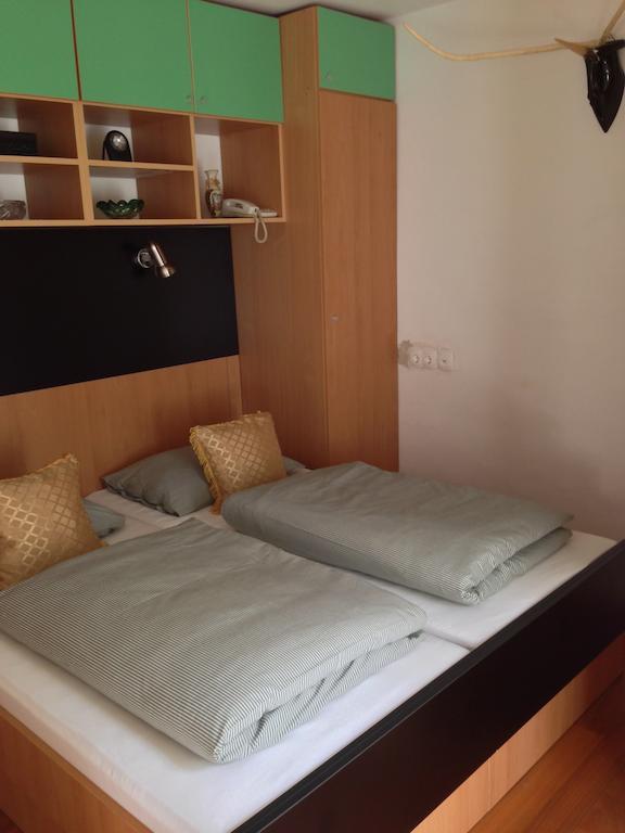 Guesthouse 7Even موستار الغرفة الصورة