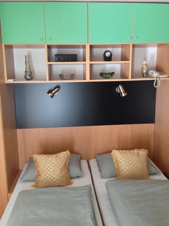 Guesthouse 7Even موستار الغرفة الصورة